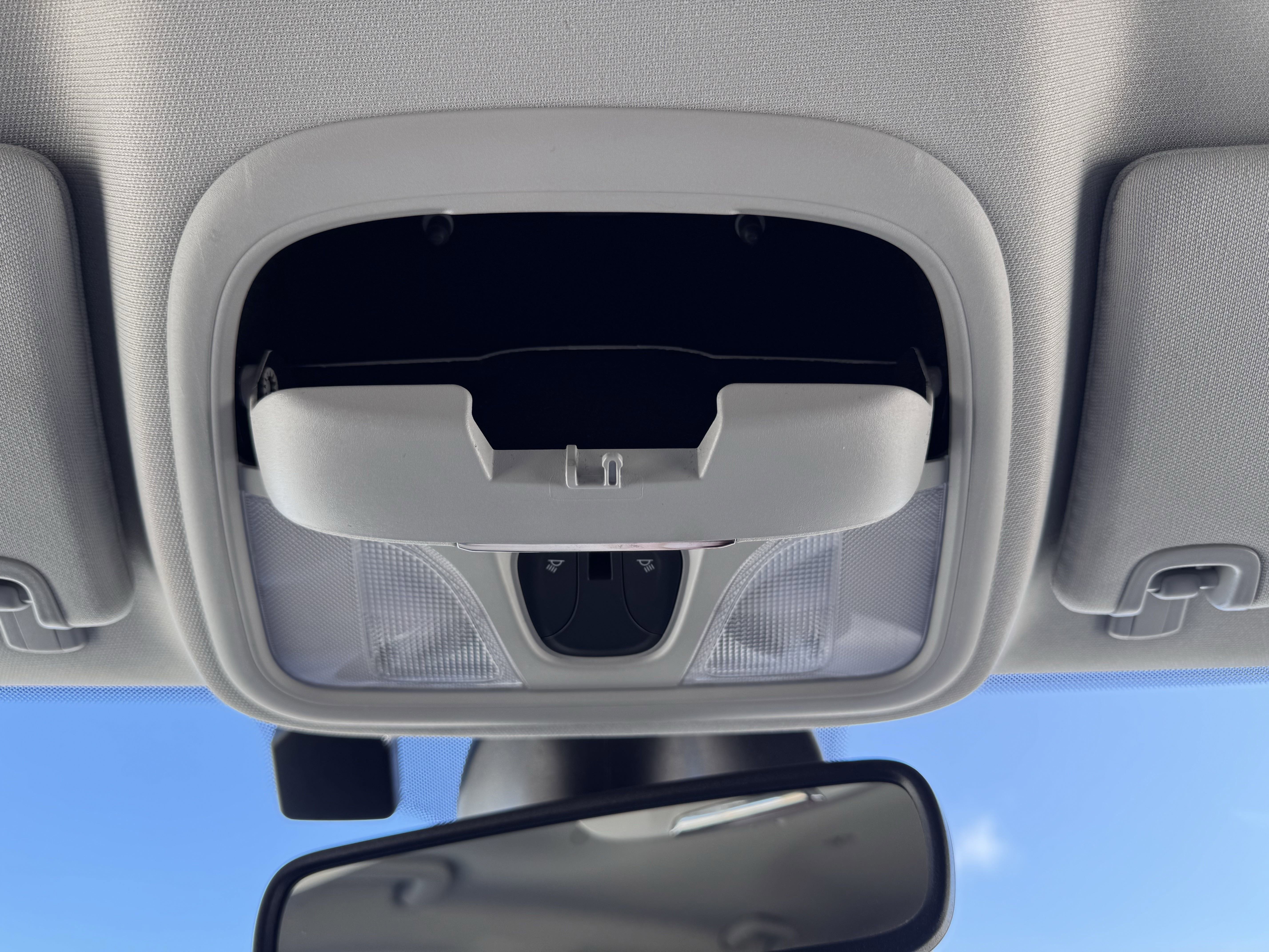 Used 2023 Jeep Cherokee Altitude Lux image 31