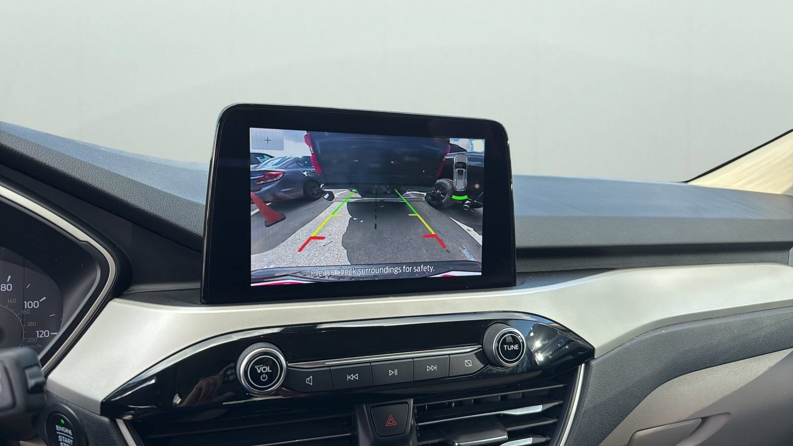 Certified 2020 Ford Escape SEL FWD image 18