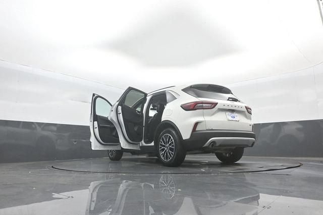 Certified 2024 Ford Escape SE FWD image 41