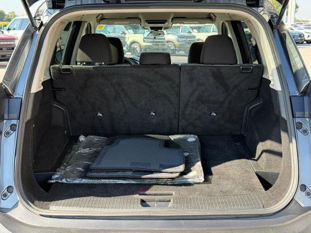 Used 2023 Nissan Rogue SV image 6