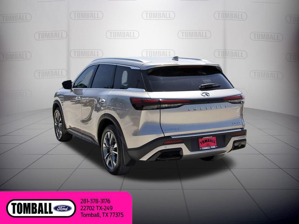 Used 2023 INFINITI QX60 Luxe w/ Vision Package FWD image 6