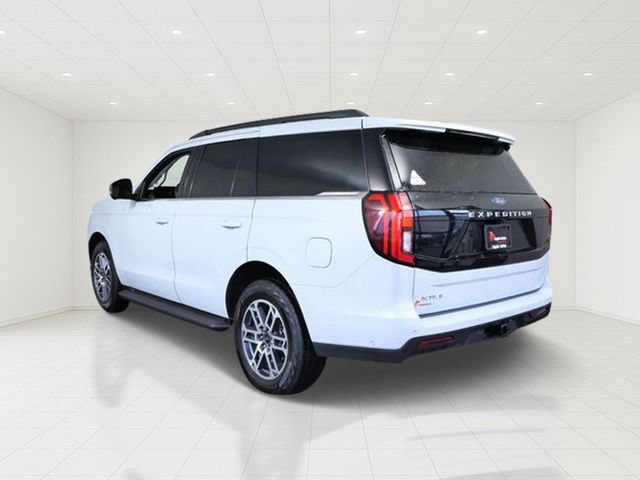 Certified 2025 Ford Expedition Active AWD/4WD image 4