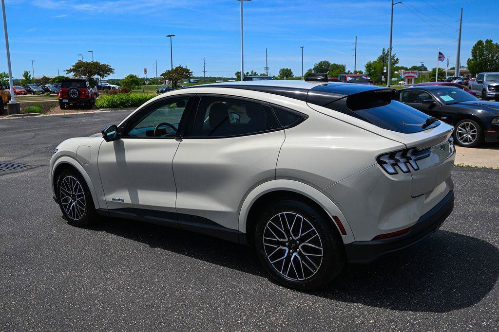 Certified 2025 Ford Mustang Mach-E Premium AWD/4WD image 7