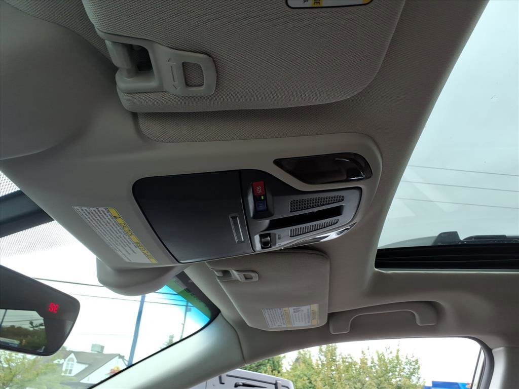 Used 2022 Subaru Outback Touring XT image 17