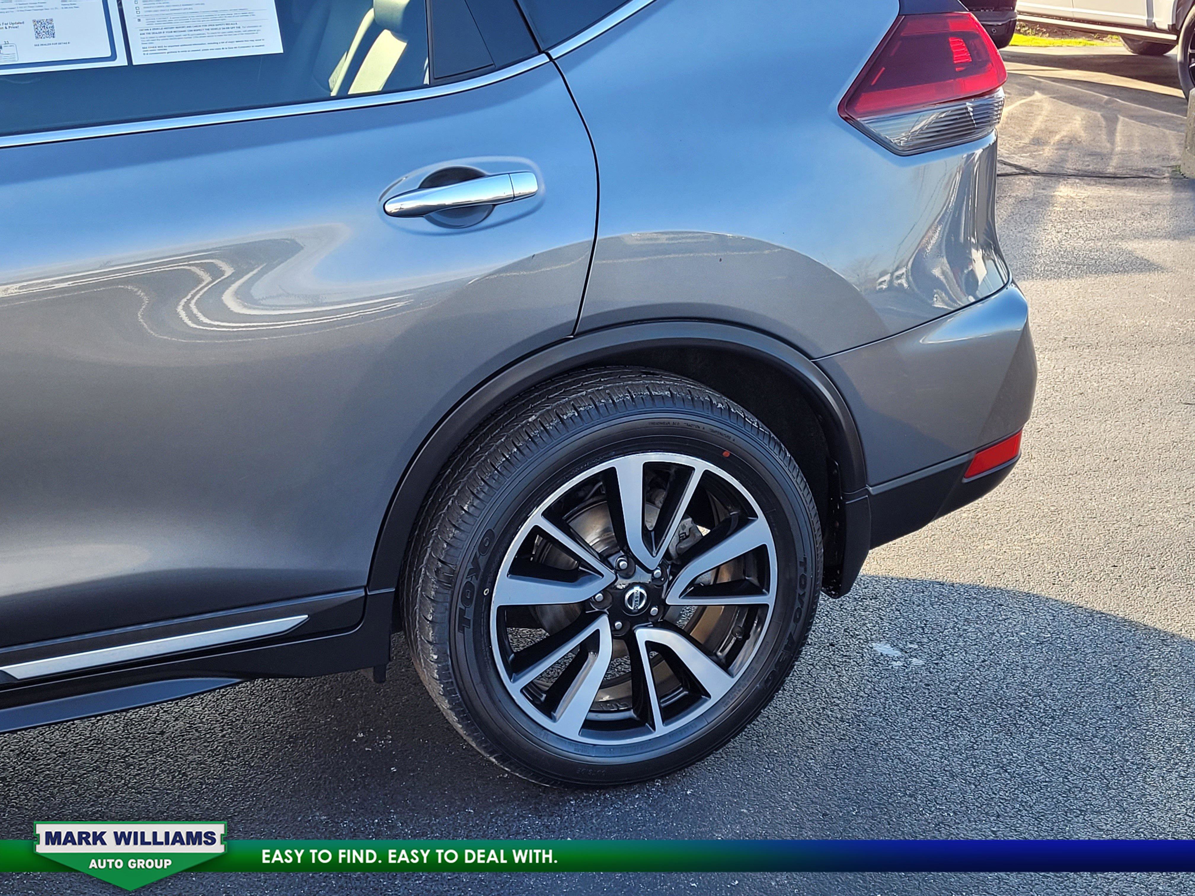 Used 2019 Nissan Rogue SL w/ Premium Package image 10