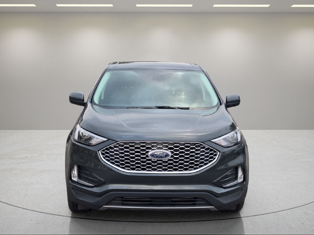 Certified 2024 Ford Edge SEL w/ Convenience Package AWD/4WD image 2