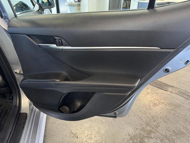 Used 2022 Toyota Camry SE FWD image 23