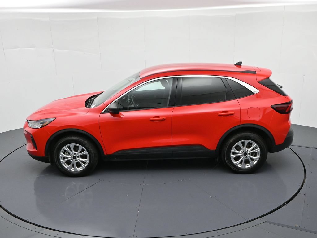 Certified 2024 Ford Escape Active AWD/4WD image 18