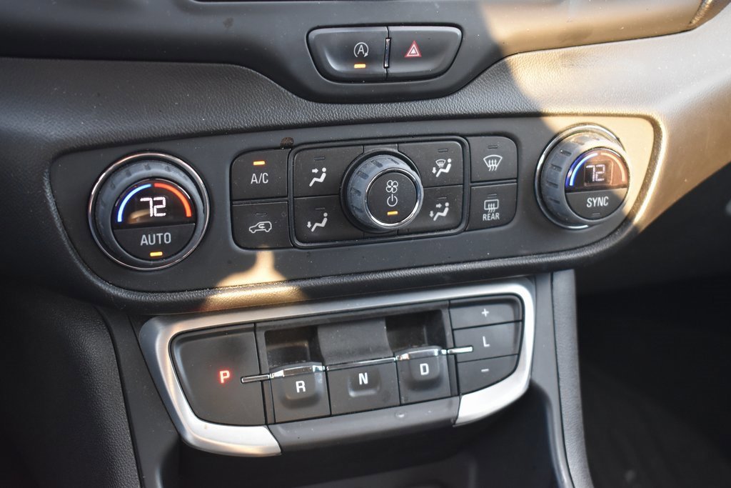 Used 2022 GMC Terrain SLE w/ Driver Convenience Package image 12