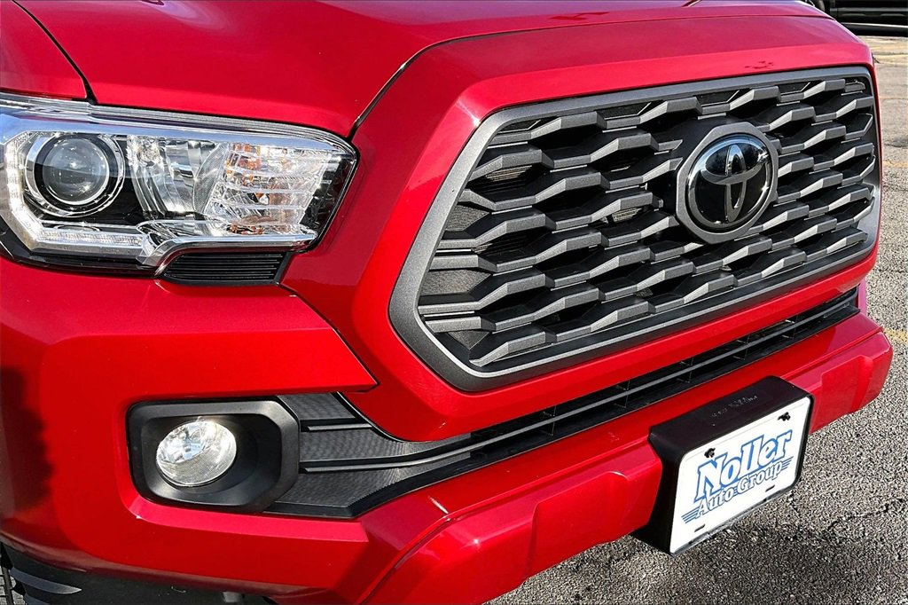 Used 2022 Toyota Tacoma TRD Sport image 29