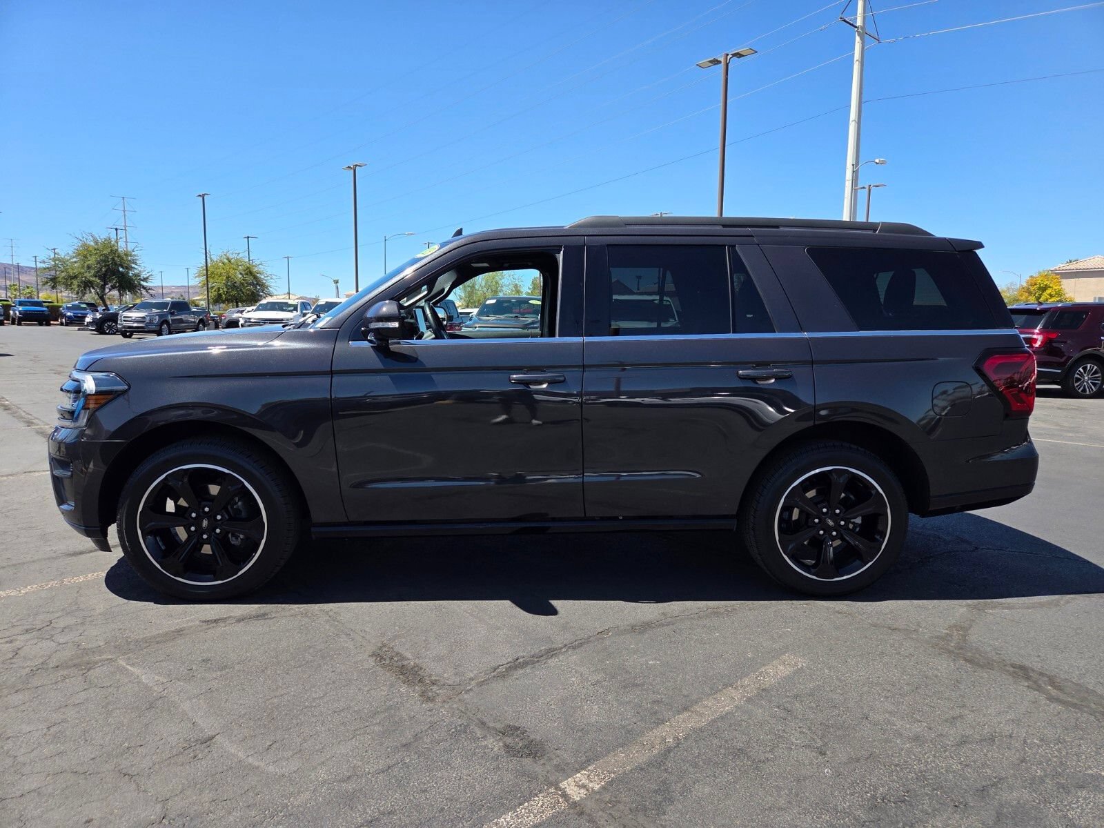 Certified 2023 Ford Expedition Limited AWD/4WD image 3