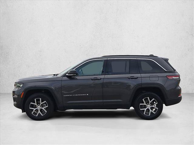 Used 2024 Jeep Grand Cherokee Limited AWD/4WD image 9