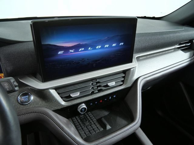 Certified 2025 Ford Explorer Platinum AWD/4WD image 15