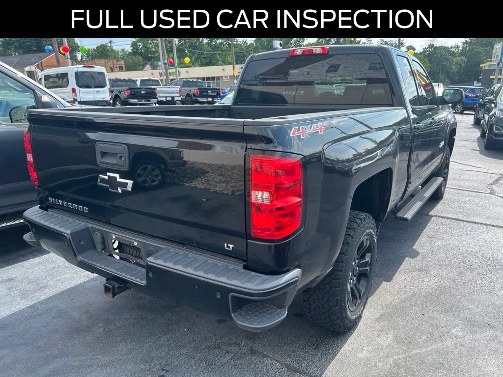 Used 2017 Chevrolet Silverado 1500 LT w/ Midnight Edition AWD/4WD image 6
