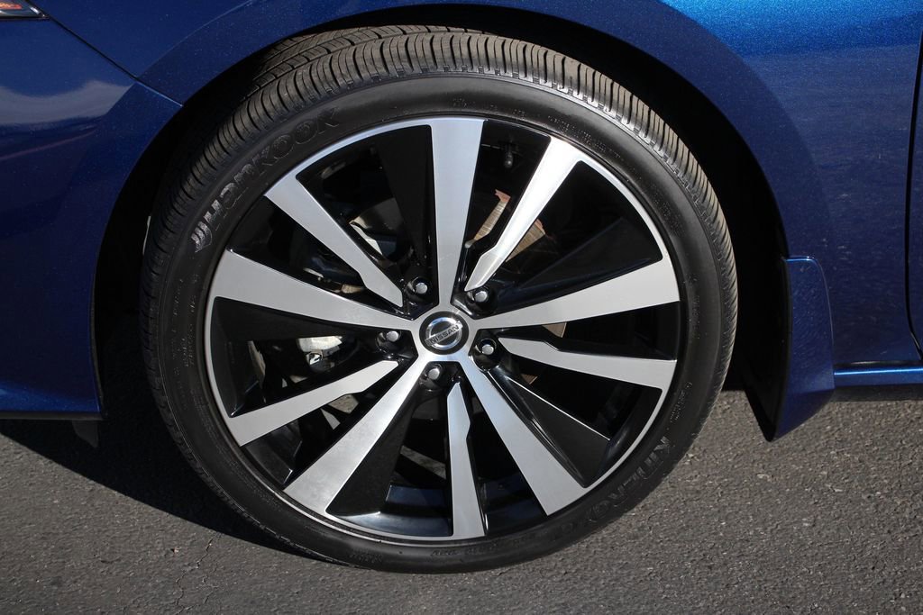 Used 2021 Nissan Altima 2.5 SR w/ SR Premium Package image 14