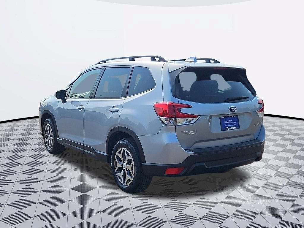 Used 2023 Subaru Forester Premium AWD/4WD image 3