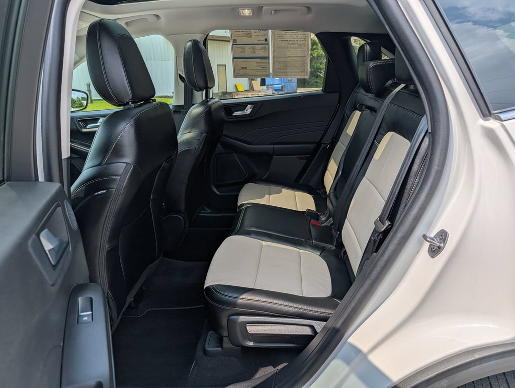 Certified 2021 Ford Escape Titanium w/ Titanium Elite Package AWD/4WD image 28