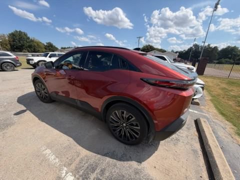 Used 2026 Toyota C-HR w/ Cold Weather Package AWD/4WD image 7