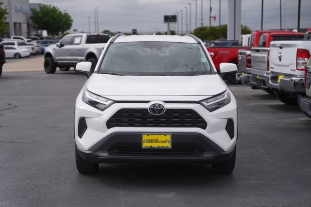Used 2022 Toyota RAV4 XLE FWD image 3
