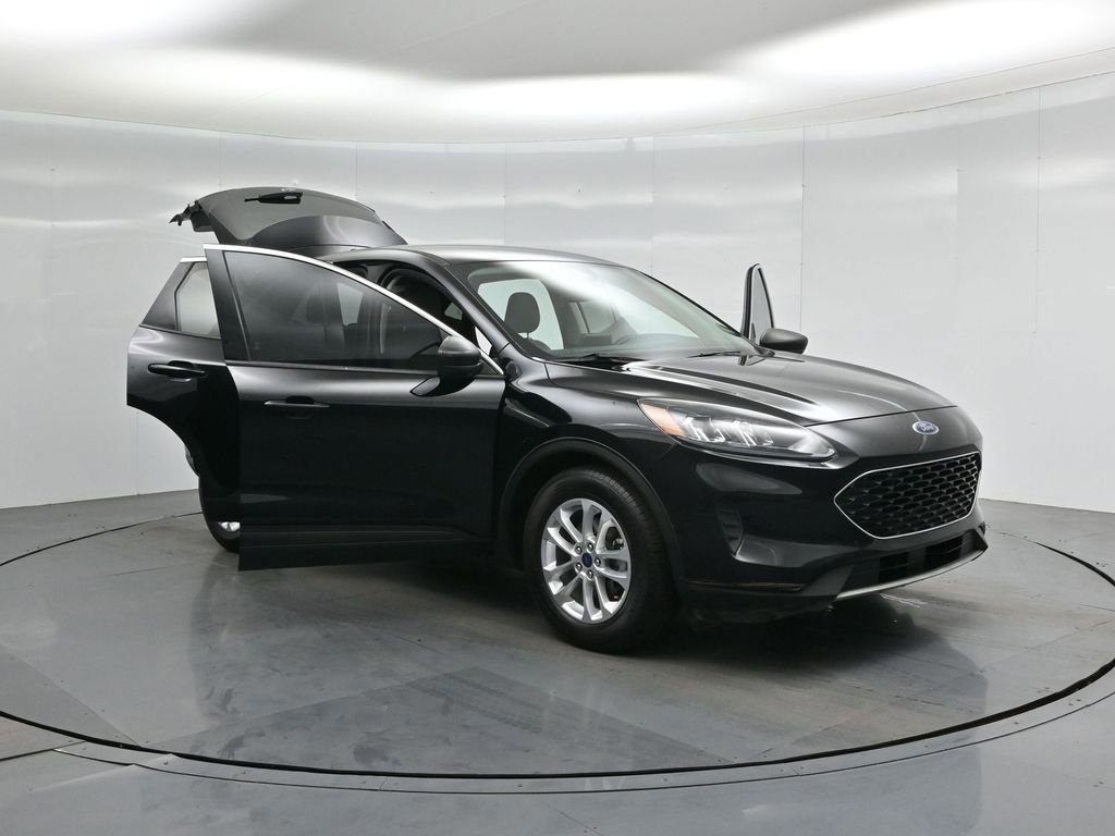 Certified 2022 Ford Escape SE image 50