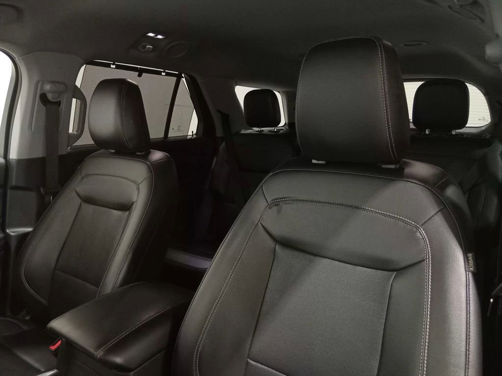 Certified 2022 Ford Explorer Limited w/ Equipment Group 301A image 16