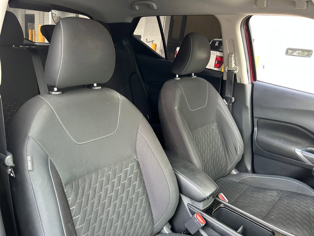 Used 2021 Nissan Kicks SV FWD image 13