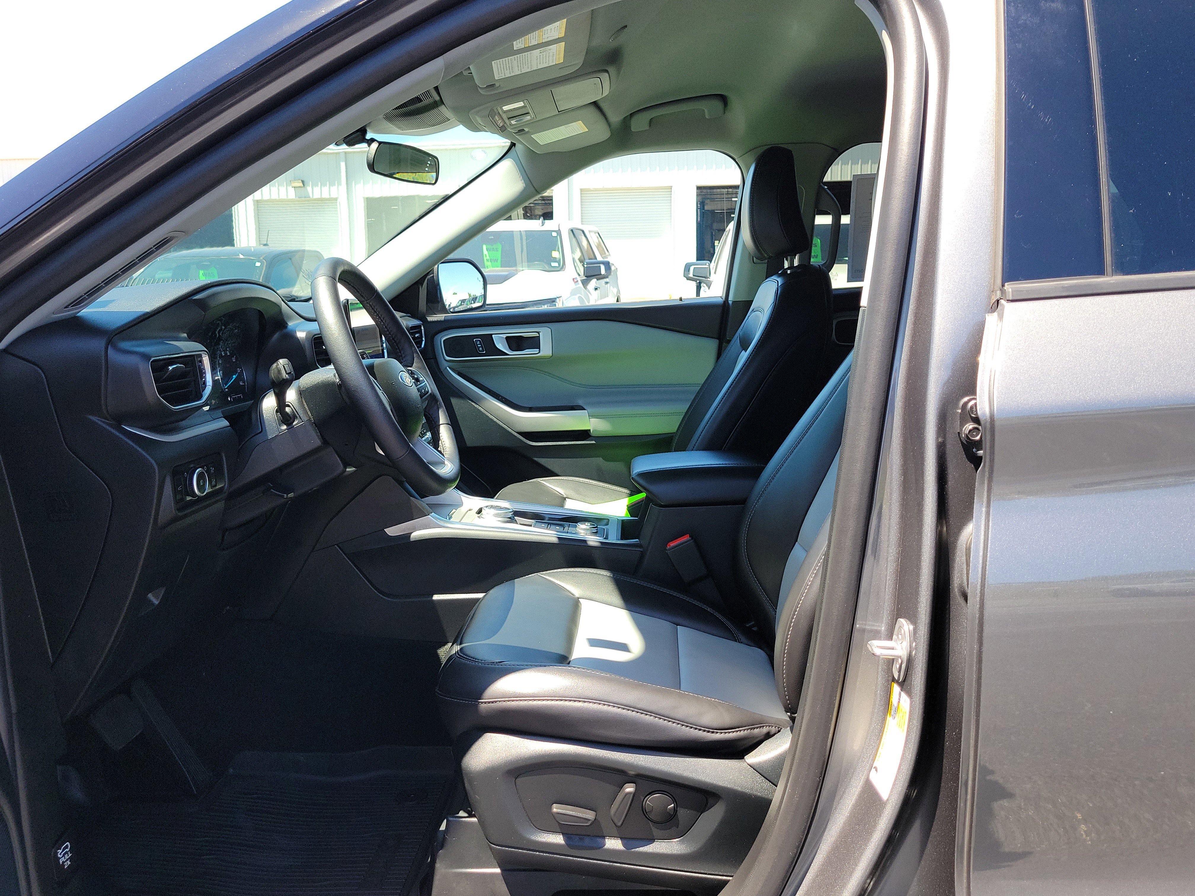 Certified 2023 Ford Explorer XLT w/ Equipment Group 202A image 22