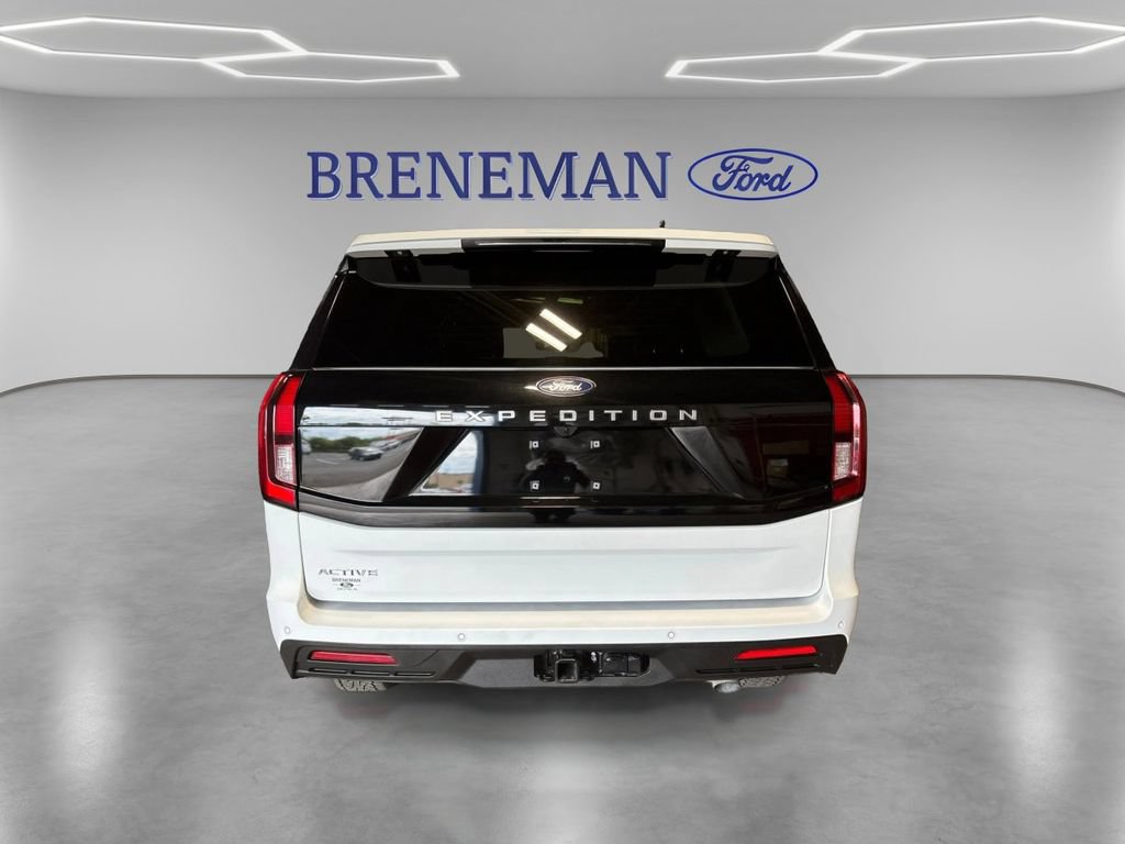 Certified 2025 Ford Expedition Active AWD/4WD image 6