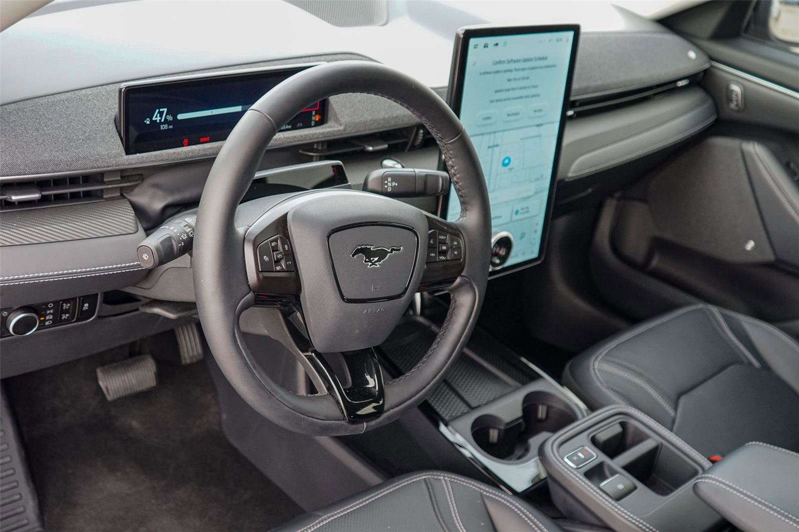 Certified 2025 Ford Mustang Mach-E Premium AWD/4WD image 9