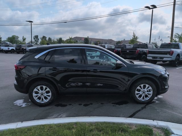 Certified 2024 Ford Escape Active AWD/4WD image 6