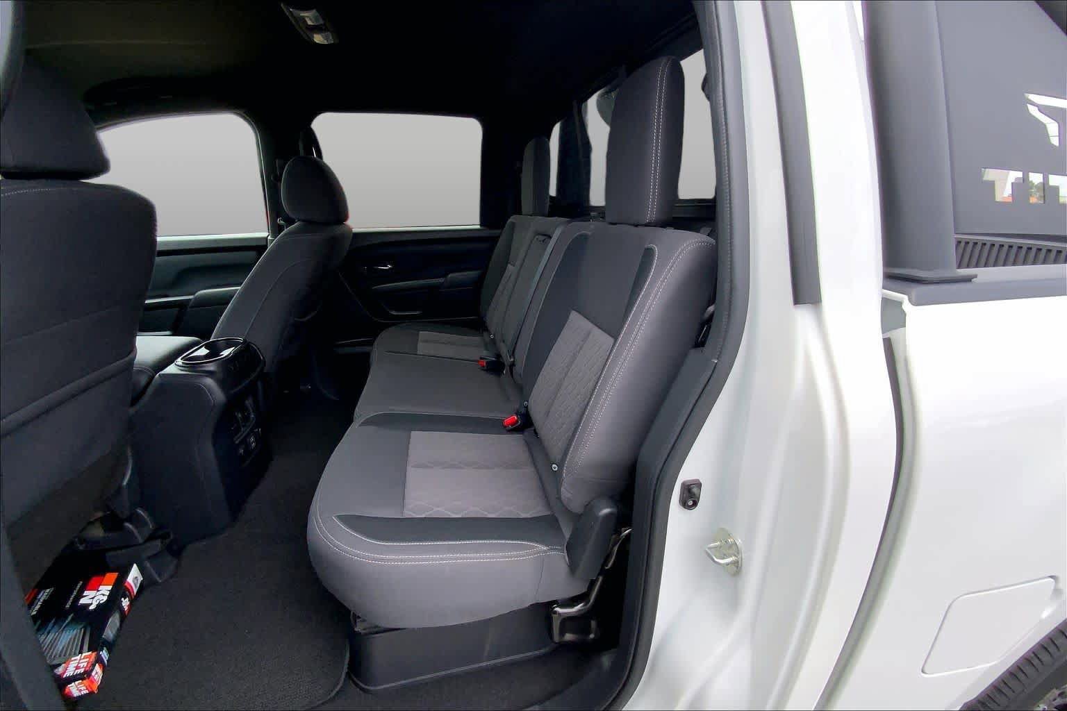 Used 2024 Nissan Titan SV RWD image 20