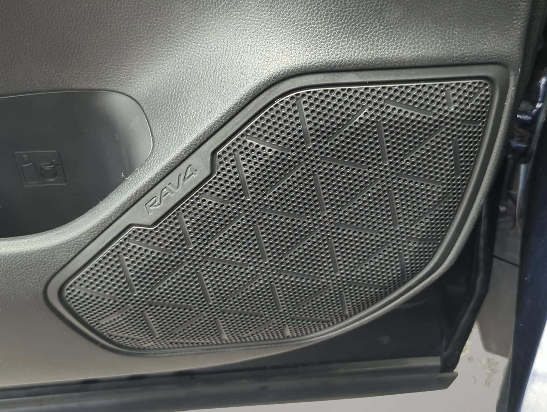 Used 2025 Toyota RAV4 XLE w/ Convenience Package image 55