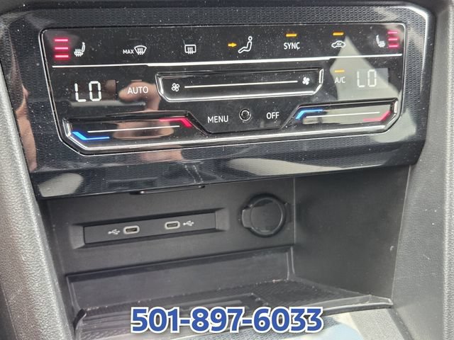 Used 2025 Volkswagen Taos SE FWD image 19