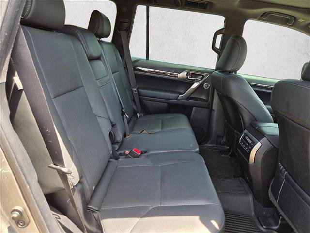 Used 2022 Lexus GX 460 Luxury w/ Off Road Package AWD/4WD image 21
