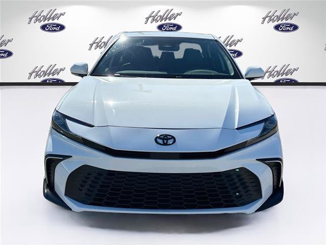 Used 2025 Toyota Camry SE w/ Convenience Package FWD image 2