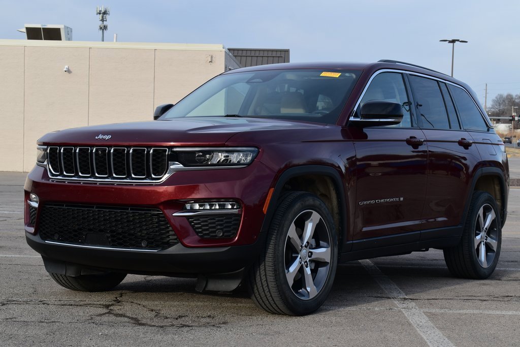 Used 2022 Jeep Grand Cherokee Limited w/ Luxury Tech Group II