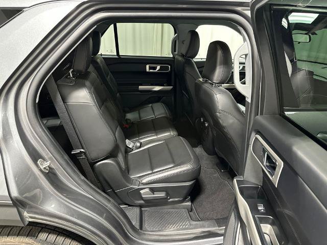 Certified 2022 Ford Explorer XLT w/ Equipment Group 202A AWD/4WD image 22