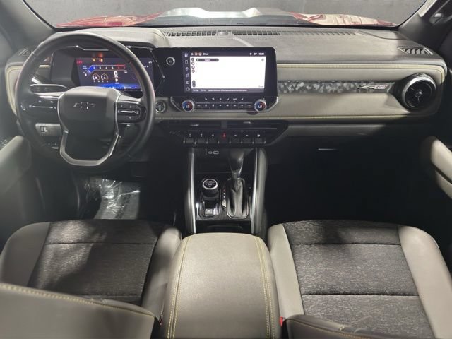 Used 2024 Chevrolet Colorado ZR2 w/ Technology Package AWD/4WD image 2