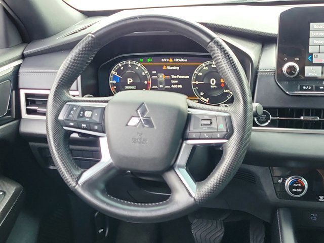 Used 2023 Mitsubishi Outlander SE image 19