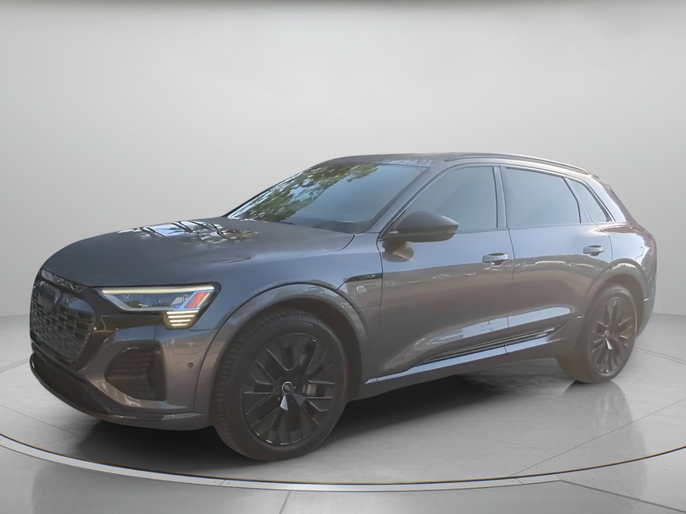 Used 2024 Audi Q8 e-tron Prestige AWD/4WD image 13