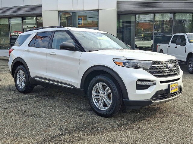 Certified 2023 Ford Explorer XLT w/ Equipment Group 202A AWD/4WD image 25