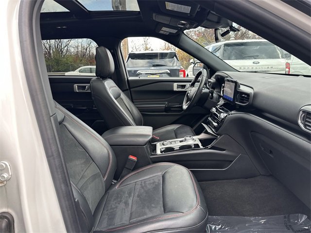 Certified 2022 Ford Explorer ST-Line w/ Class IV Trailer Tow Package image 35