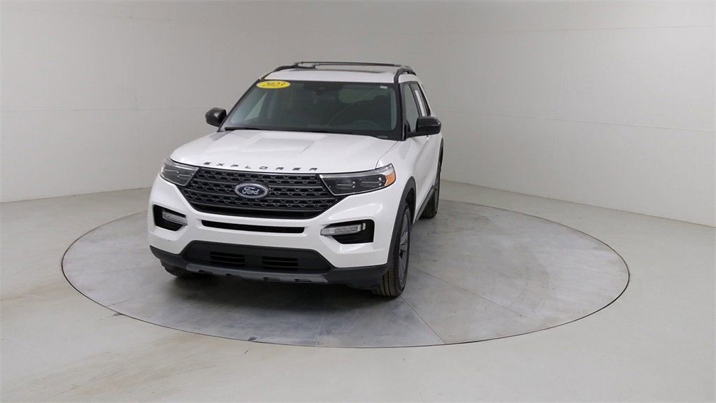 Certified 2023 Ford Explorer XLT w/ Equipment Group 202A image 10