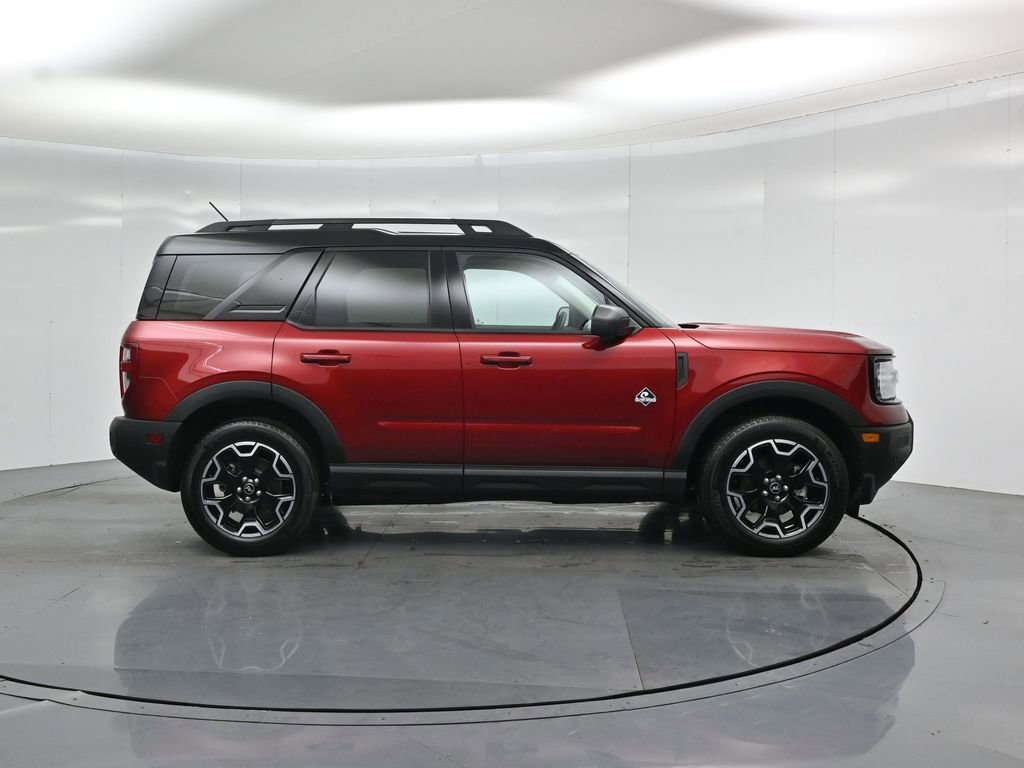 Certified 2025 Ford Bronco Sport Outer Banks w/ Outer Banks Tech Package+ AWD/4WD image 26