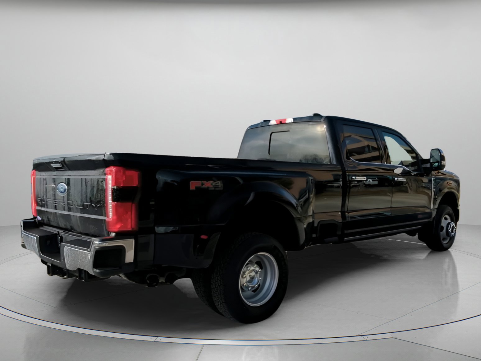 Certified 2024 Ford F350 Lariat w/ Lariat Ultimate Package image 20