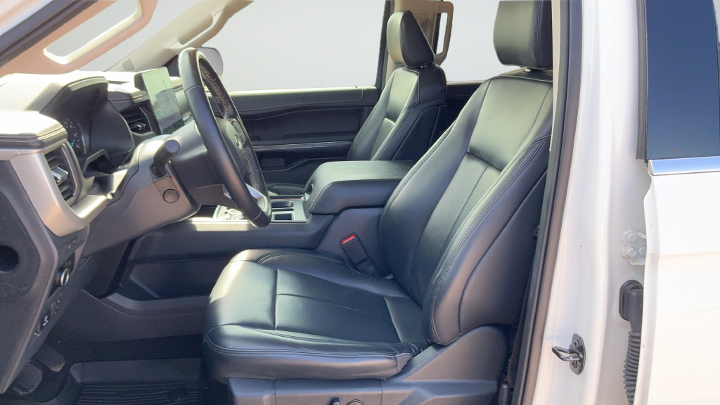 Certified 2024 Ford Expedition Max XLT RWD image 17