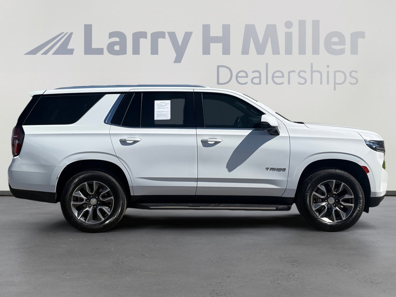 Used 2021 Chevrolet Tahoe LT w/ LT Signature Package image 6