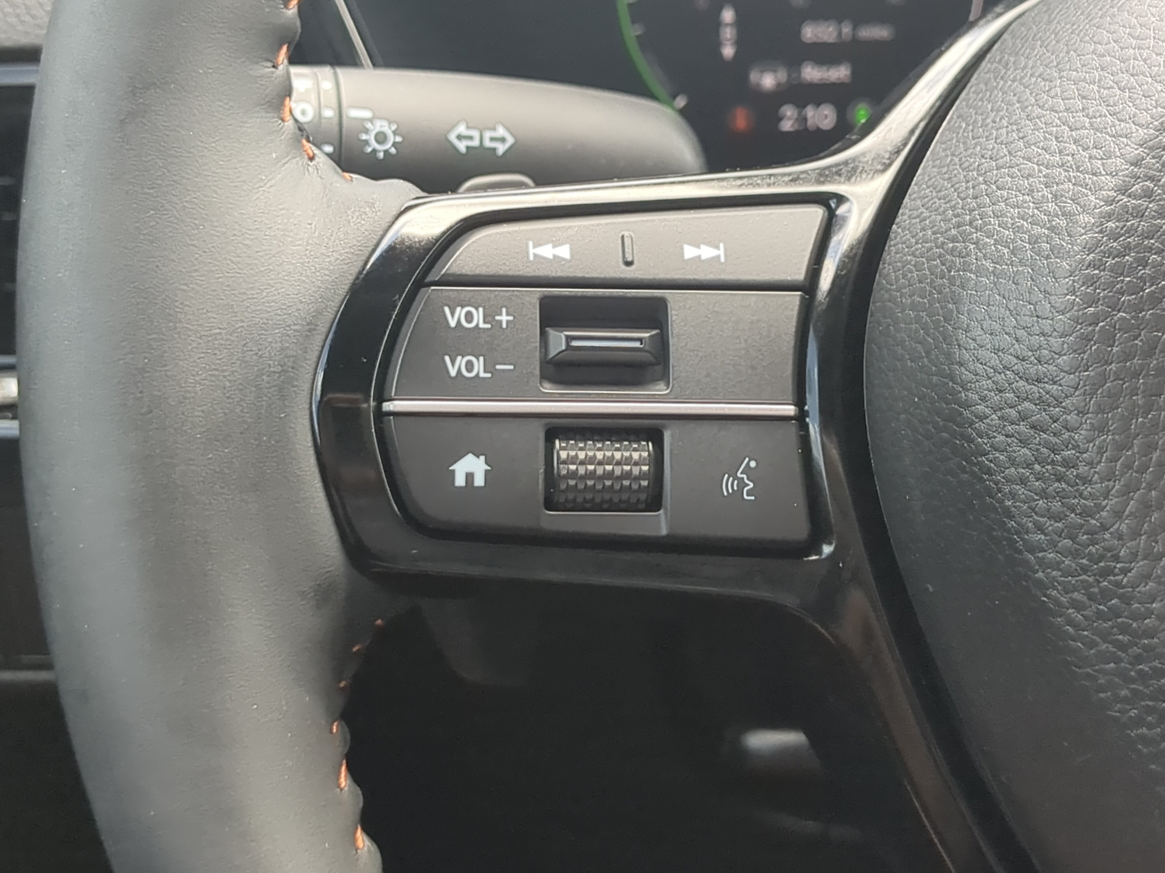 Used 2024 Honda CR-V Sport Touring image 23