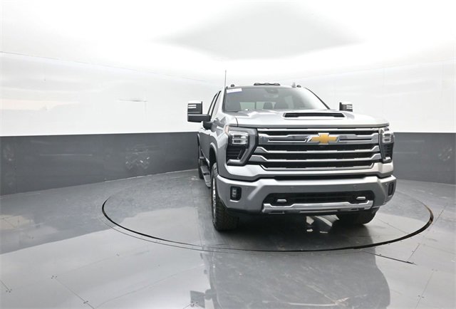 Used 2026 Chevrolet Silverado 2500 High Country w/ Technology Package image 2