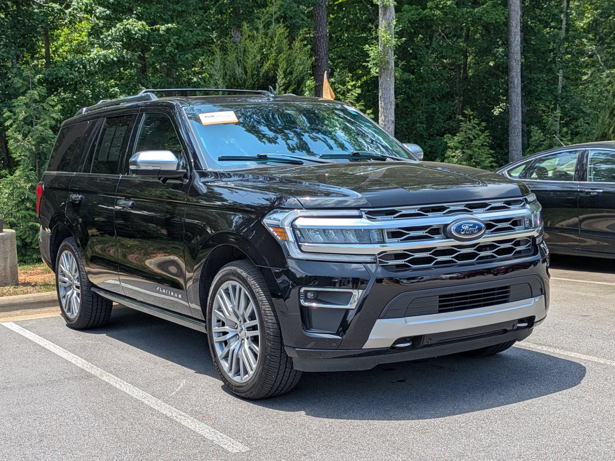 Certified 2023 Ford Expedition Platinum AWD/4WD image 2